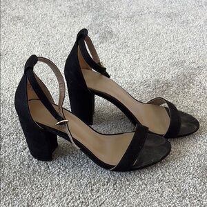 Sleek Black Heels for a Sophisticated Look